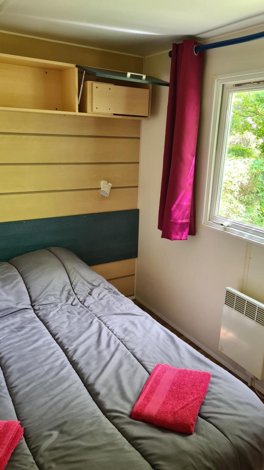 Camping Le Vallage Attigny Ngoại thất bức ảnh