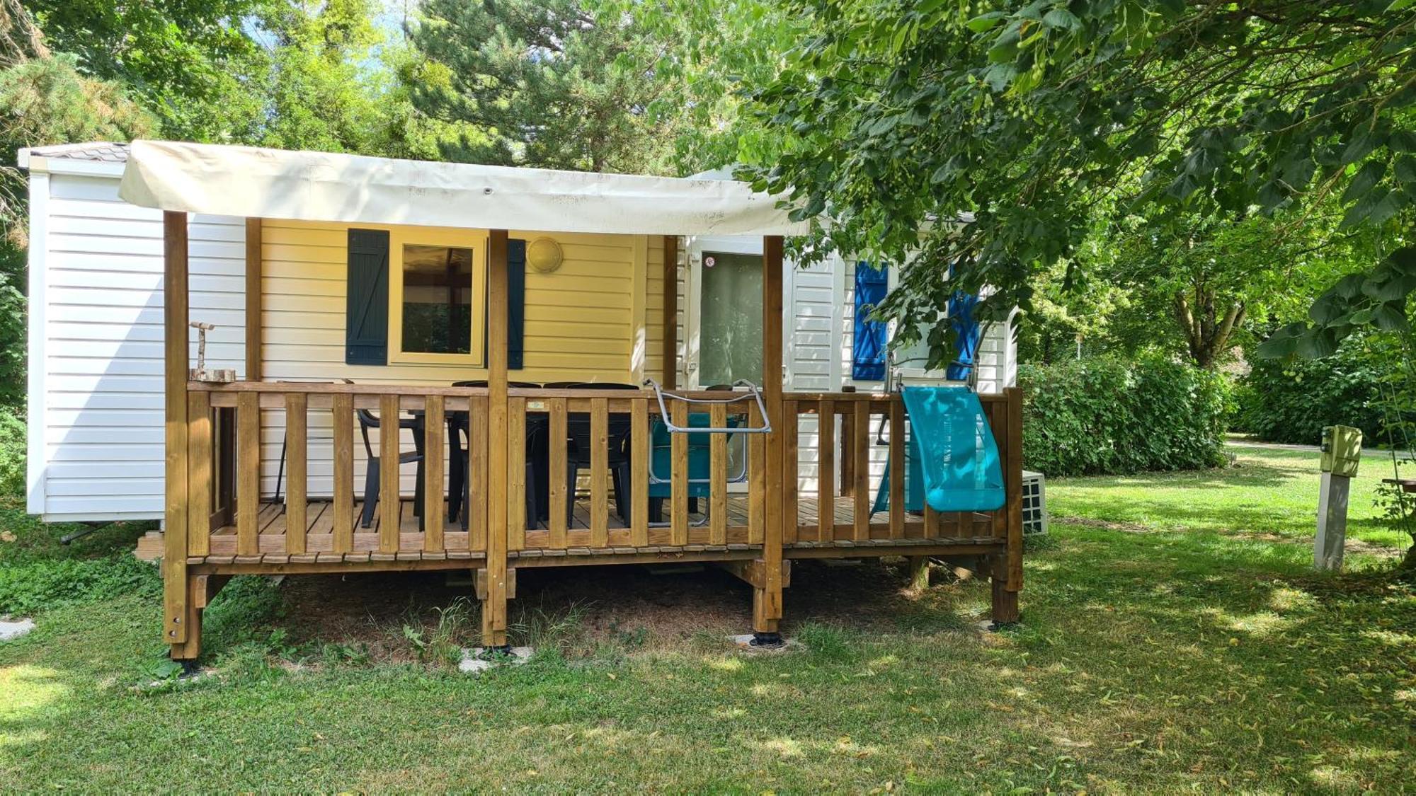 Camping Le Vallage Attigny Ngoại thất bức ảnh