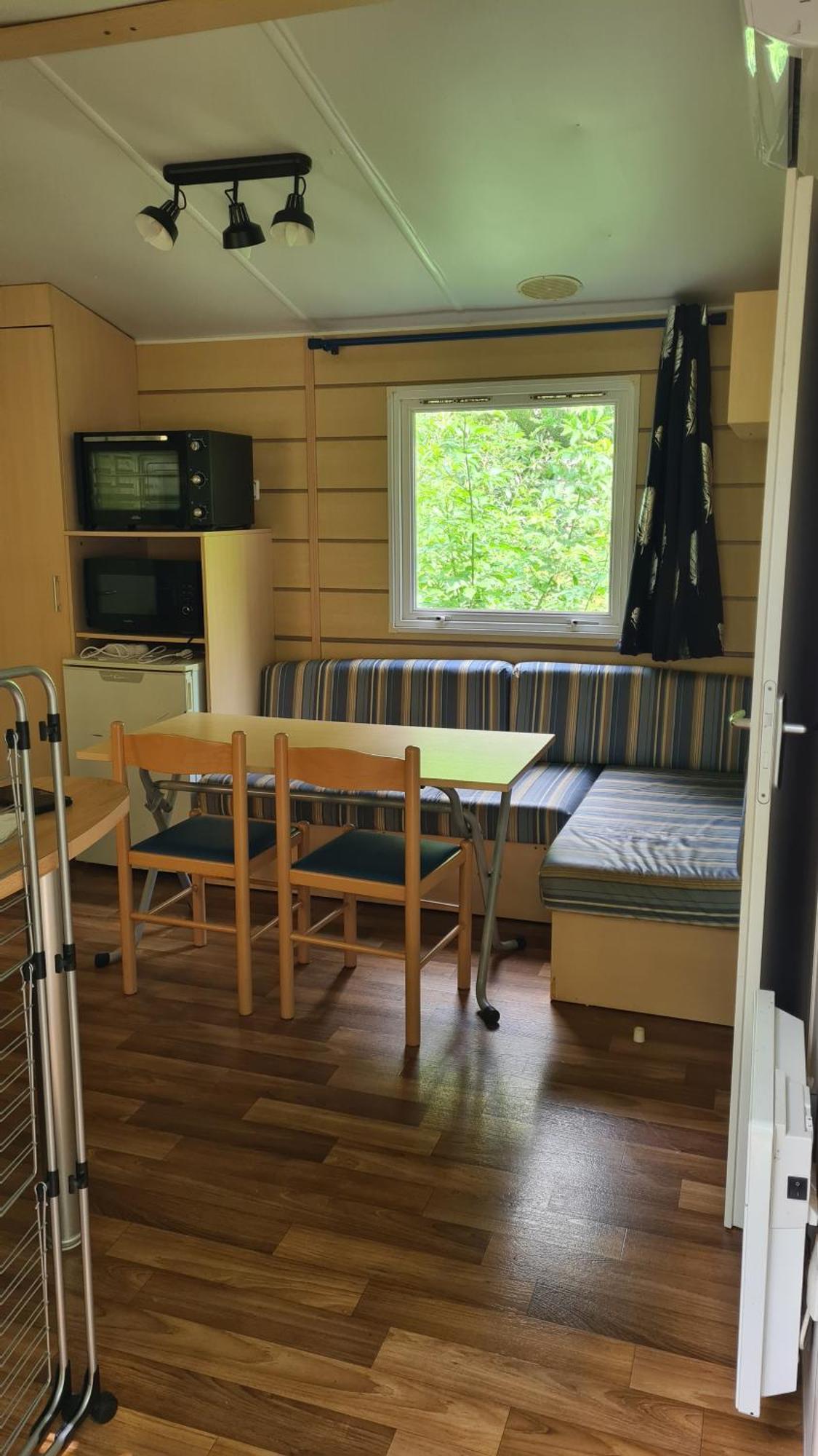 Camping Le Vallage Attigny Ngoại thất bức ảnh